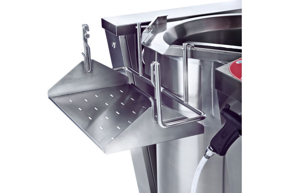 Canteen cradle to tilting kettle from Getinge Storkök